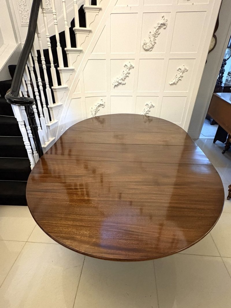 Quality Antique Mahogany Extending 10 Seater Dining Table